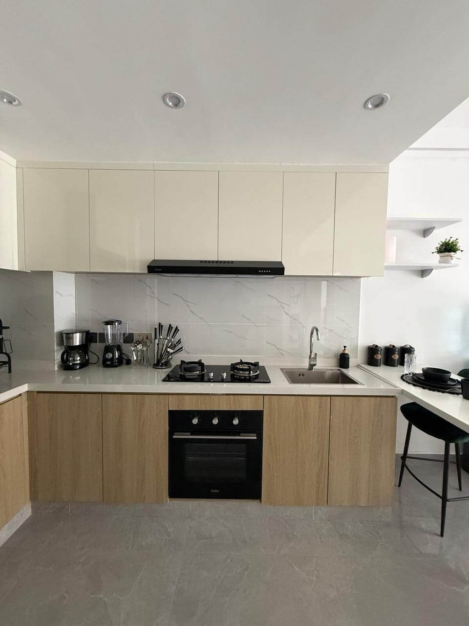 Azalea Homes - Riara one Residency - 1BR, Convenience, Heated Pool, Gym, Junction mall, Fast WiFi, Balcony, Talanta stadium Apartment in Nairobi County