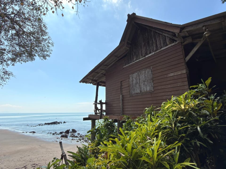 Property building, Natural landscape, Beach, Sea view