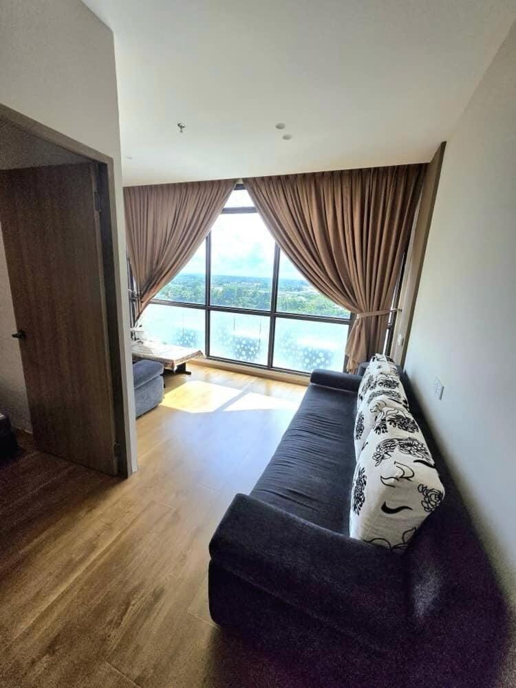 Make Memories Cozy 2BR Summer Mall Kota Samarahan Apartment in Kuching
