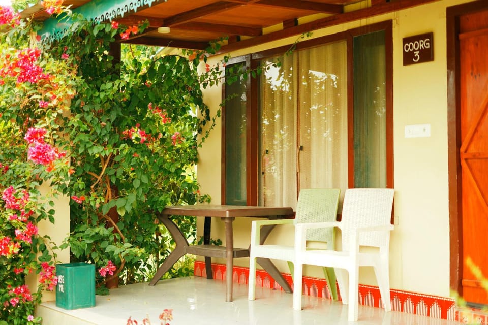 Entire Farm house in Jim Corbett with staff and cook House in Uttarakhand