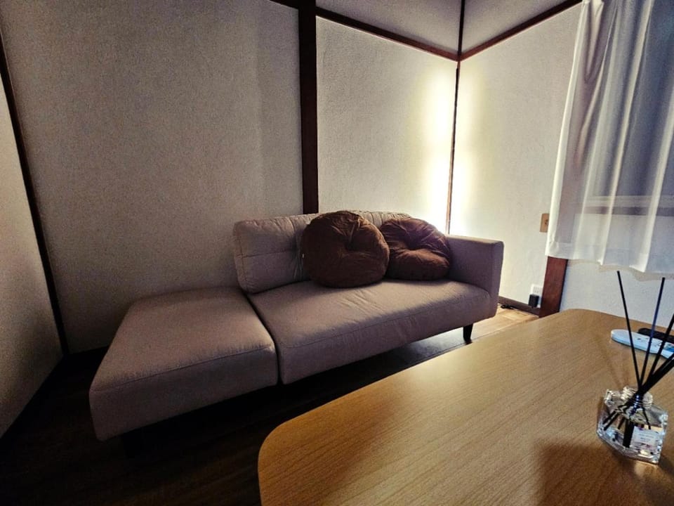 AnHome聖天下弐号館駅徒歩10分関西空港直通難波心斎橋近最大4人 House in Osaka