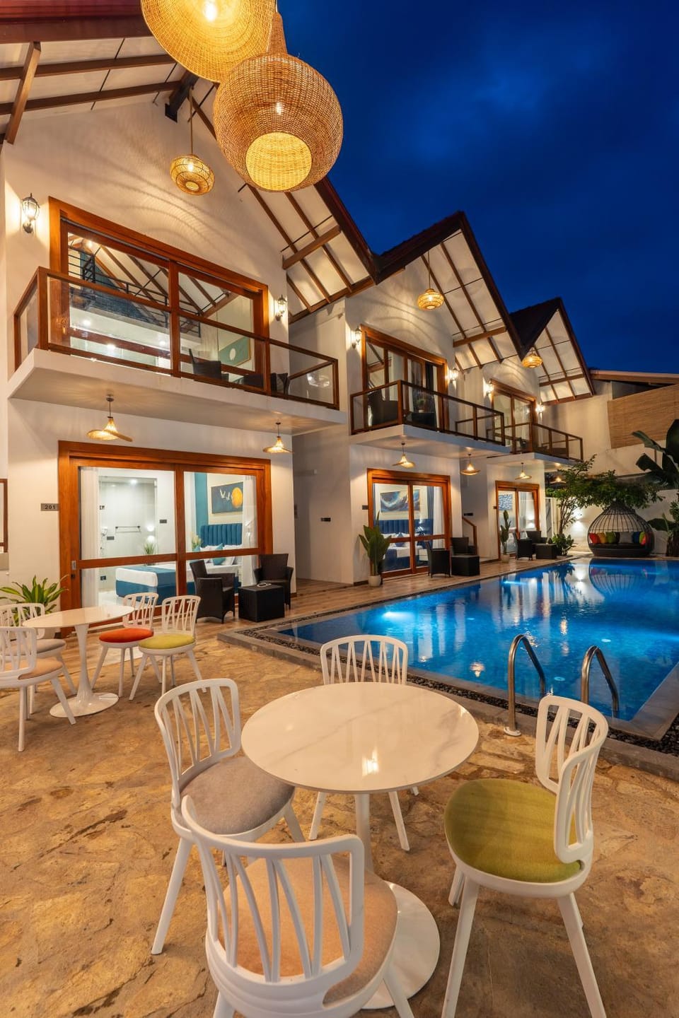Property building, Pool view