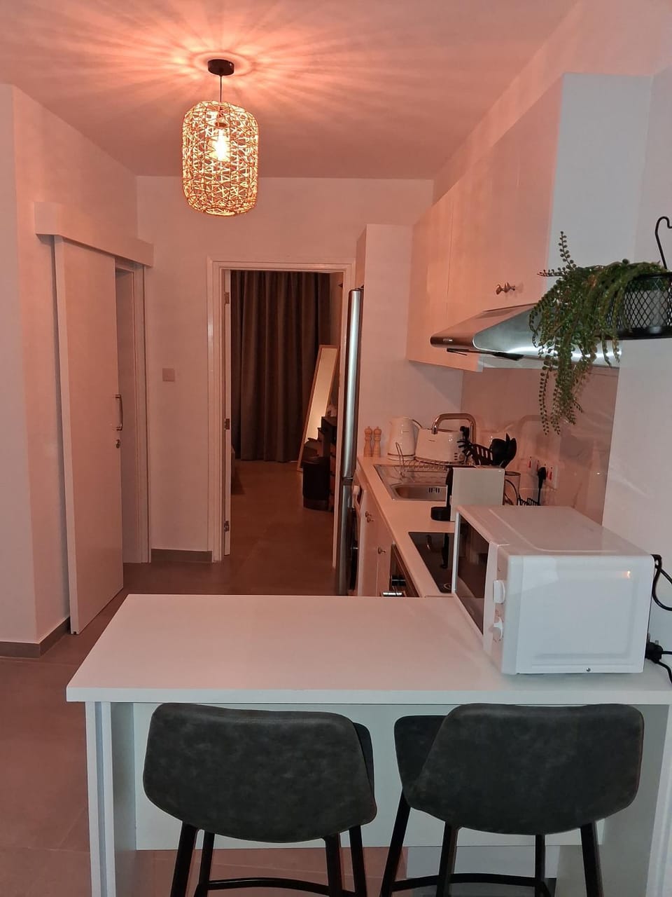 microwave, stove, kitchen