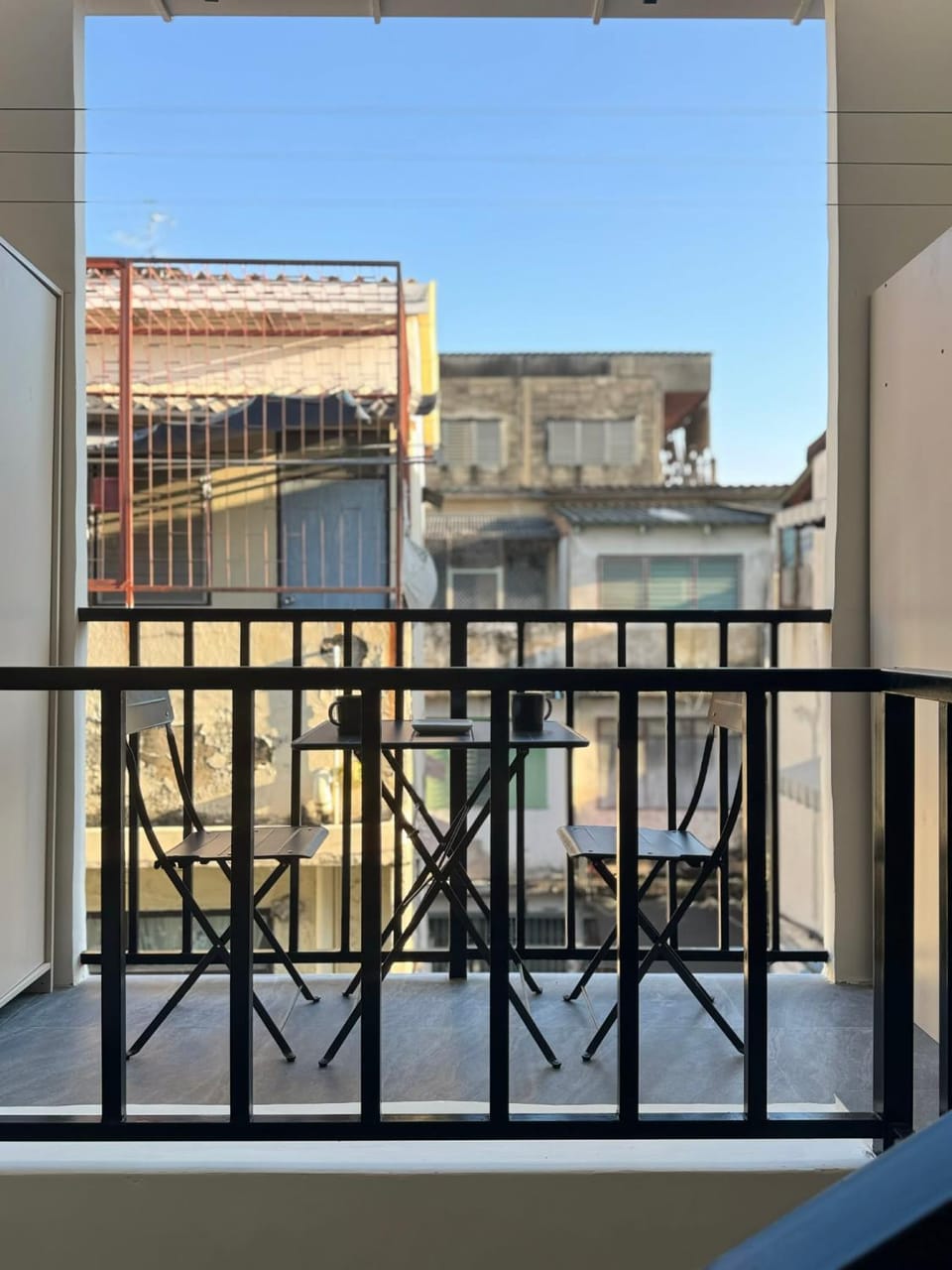 Property building, Patio, Day, View (from property/room), Balcony/Terrace, Dining area