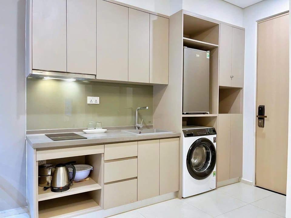 Kitchen or kitchenette, dishwasher