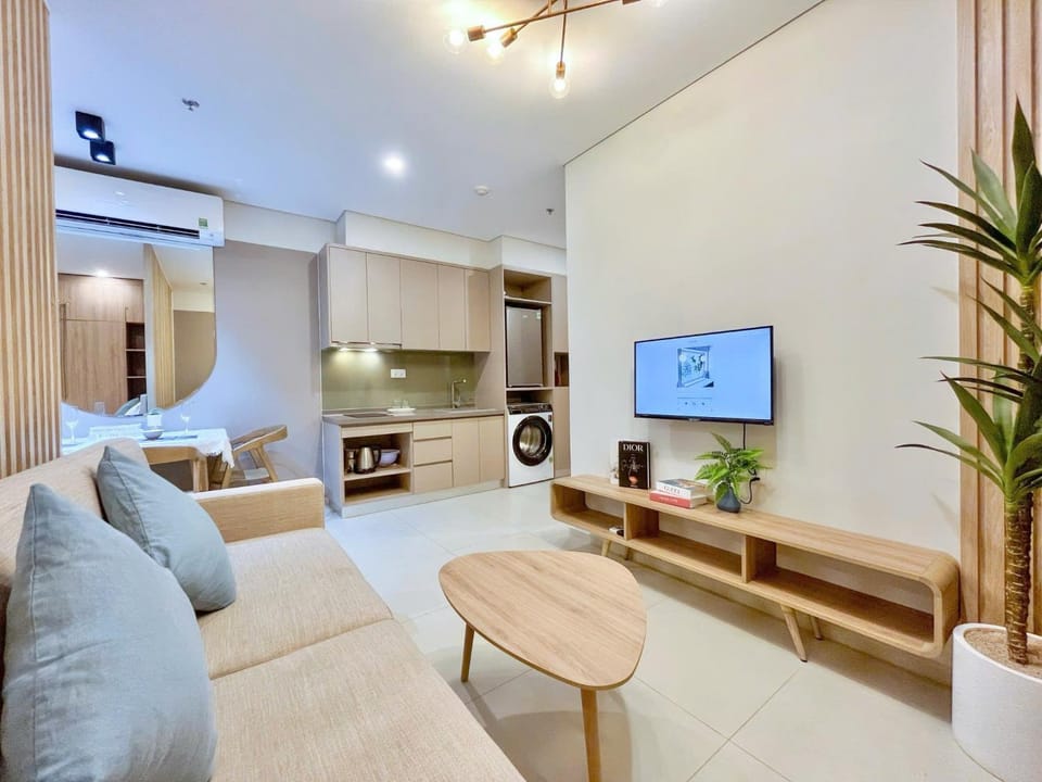 Kitchen or kitchenette, Seating area, Dining area