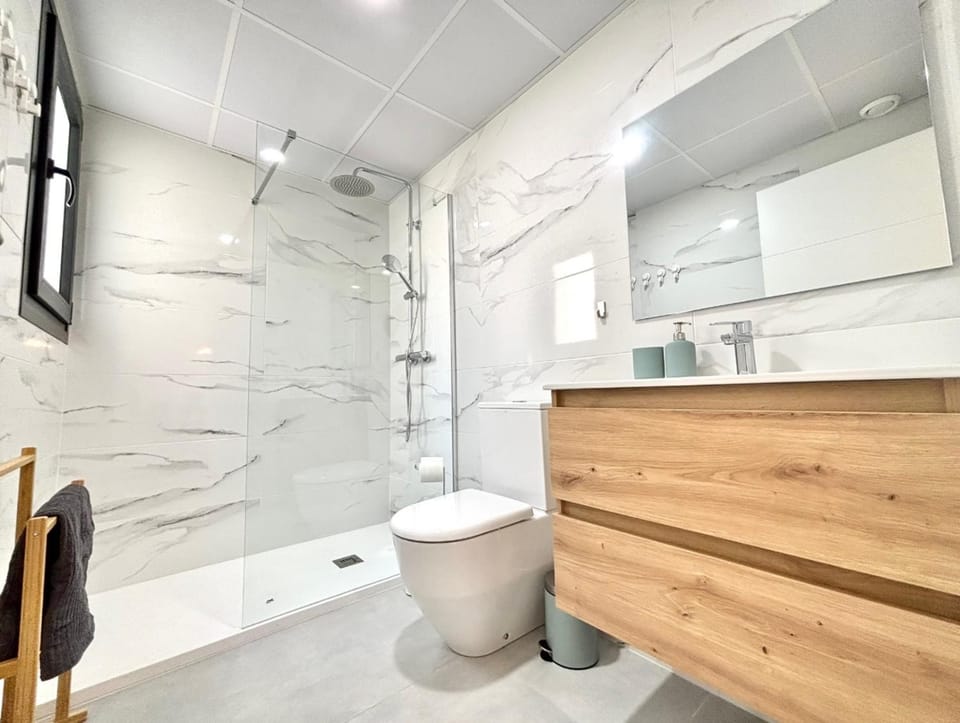 Shower, Bathroom