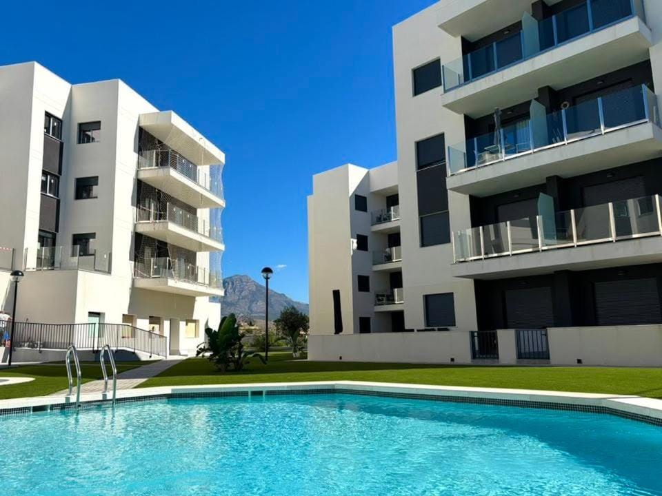 Garden, Swimming pool