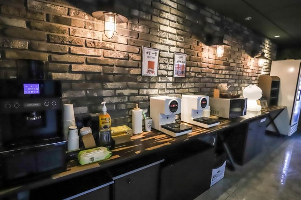 Coffee/tea facilities