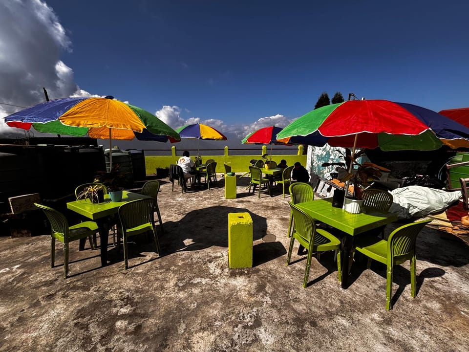 Property building, Restaurant/places to eat, Natural landscape, Balcony/Terrace