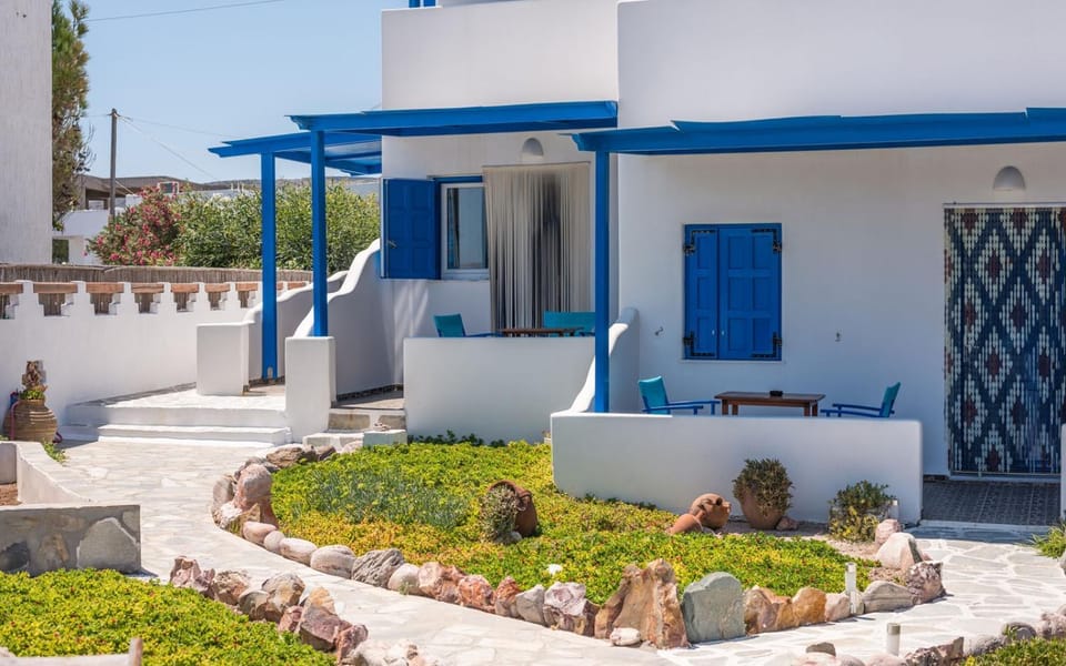 Property building, Patio, Garden