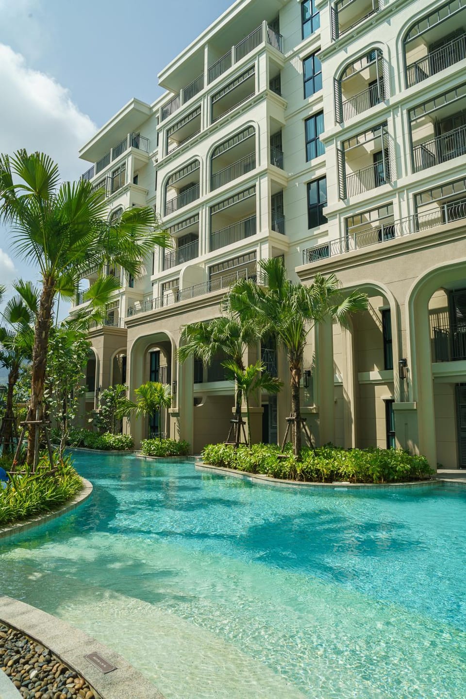 Swimming pool
