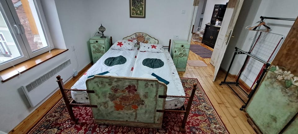 Photo of the whole room, Seating area, Bedroom