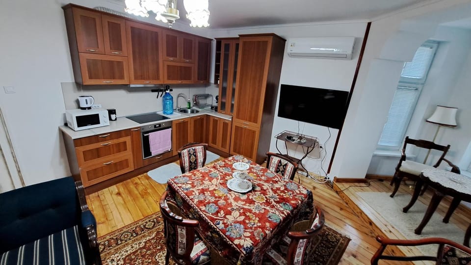 Kitchen or kitchenette, kitchen