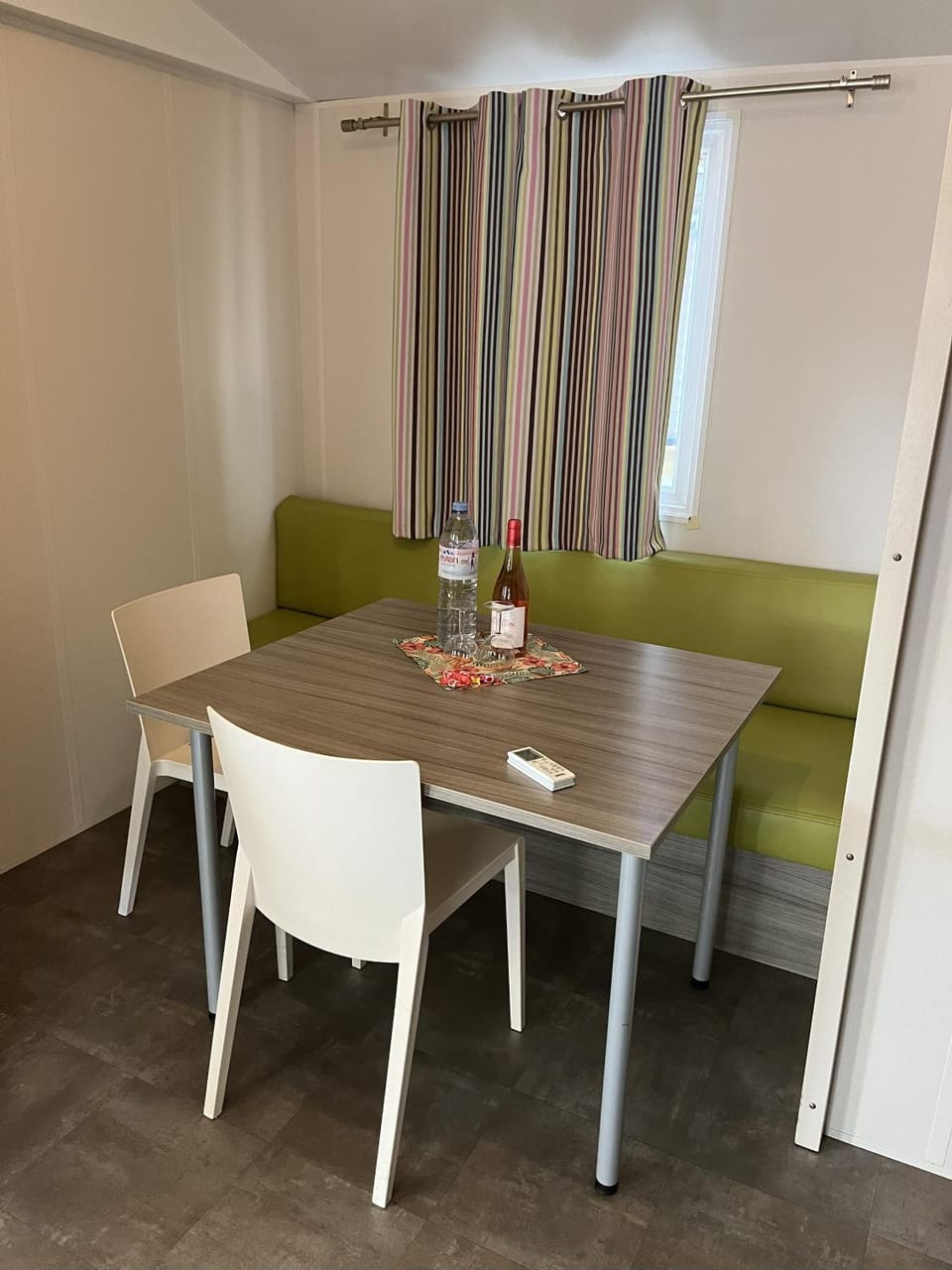 Chalet huur camping zee Cote d'Azur 3 slaapkamers Campground/ 
RV Resort in Roquebrune-sur-Argens