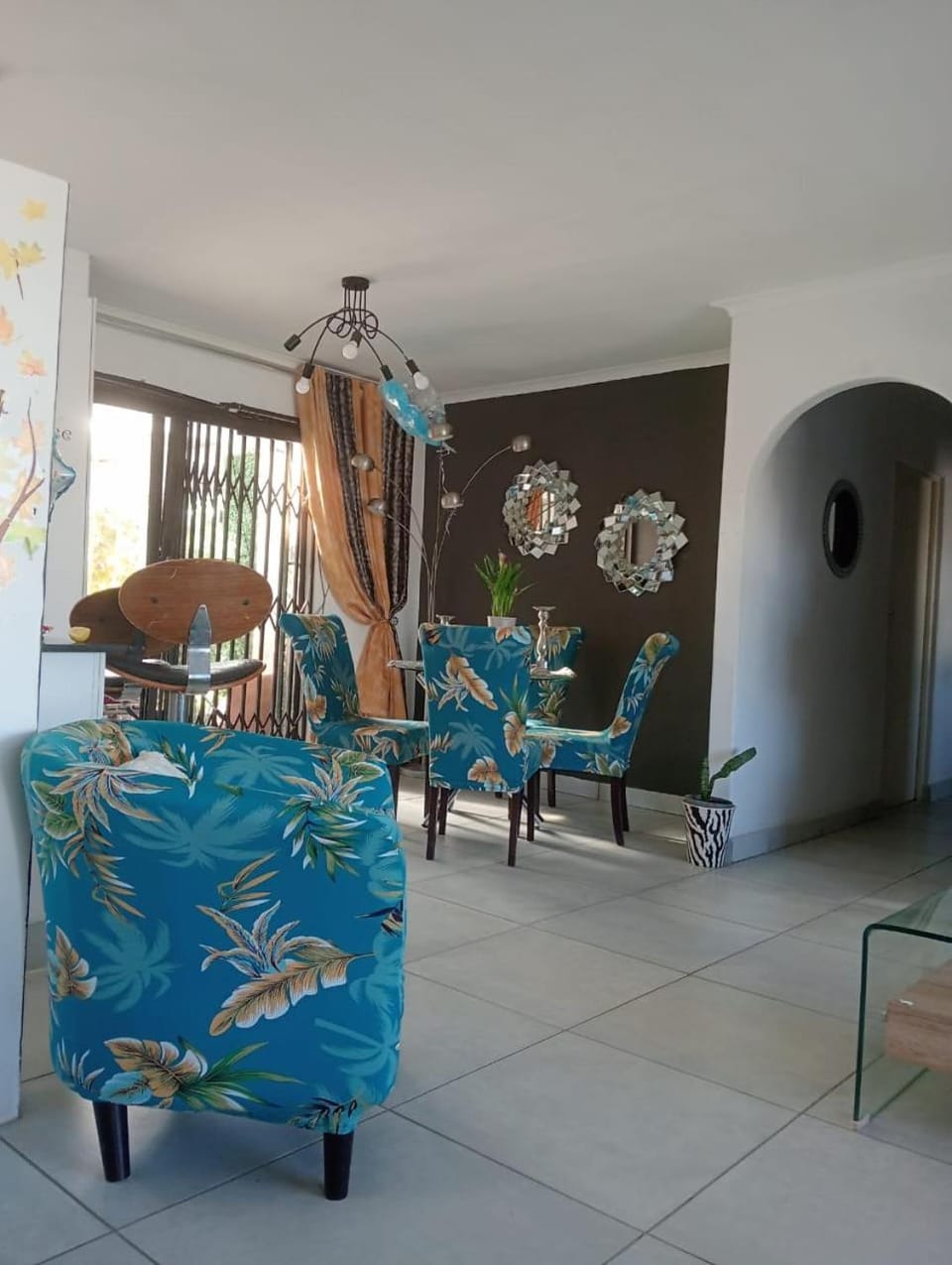 Communal lounge/ TV room