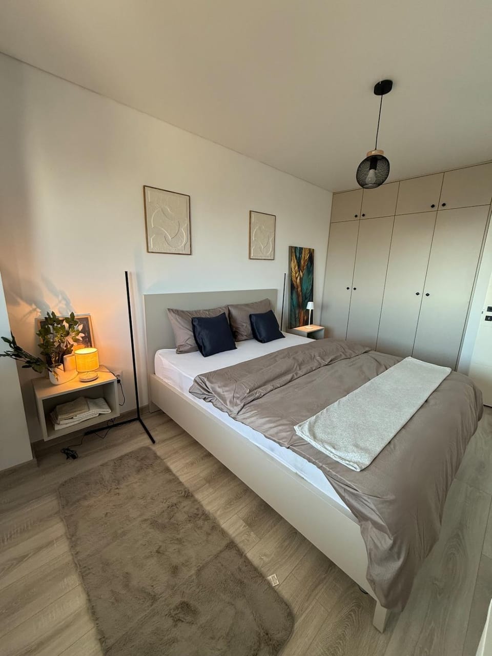 Peaceful Copou Retreat, Sunrise & Garden View, All NEW, aer conditionat, SmartTV Apartment in Romania