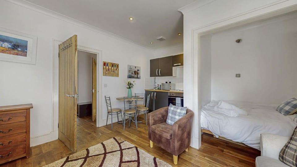 Communal lounge/ TV room, Living room