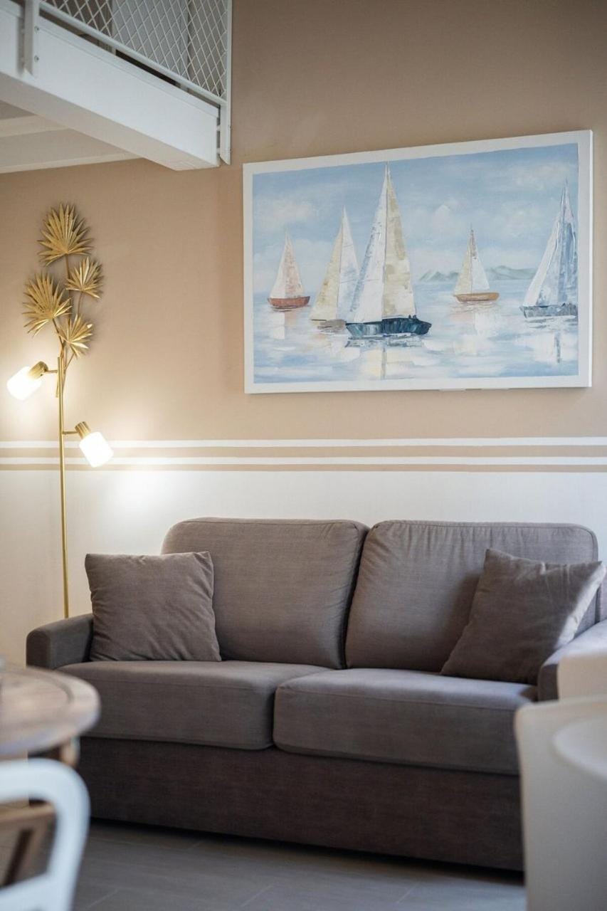 VILLA CARLA appartement central zone piétonne clim House in Menton