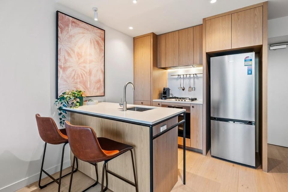 The Queens Bridge Boutique Designer Suite Apartment in Southbank