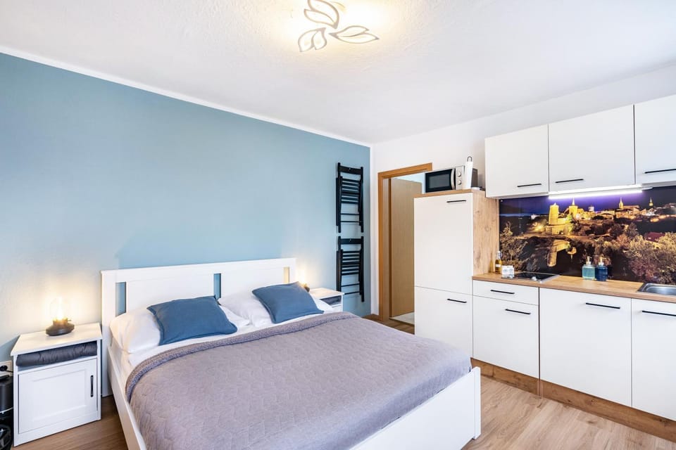 Living room, Bedroom