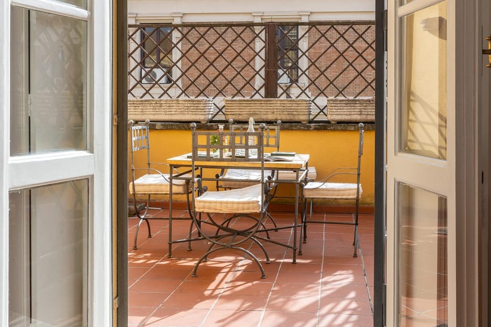 Patio, Balcony/Terrace, Living room, Dining area