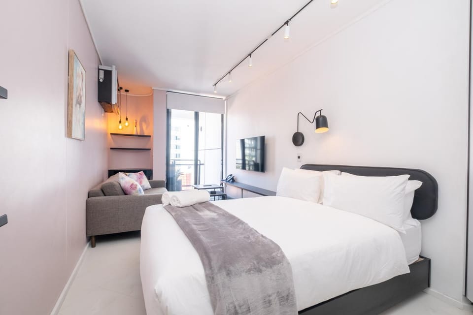 504 The Flamingo - Central Sea Point Apartment with Mountain Views Apartment in Sea Point