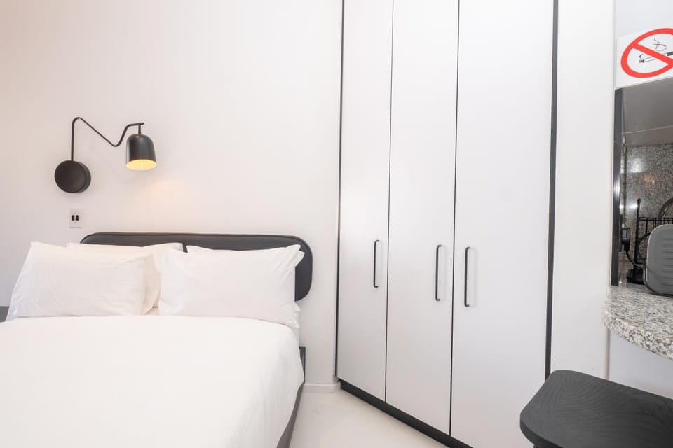 504 The Flamingo - Central Sea Point Apartment with Mountain Views Apartment in Sea Point