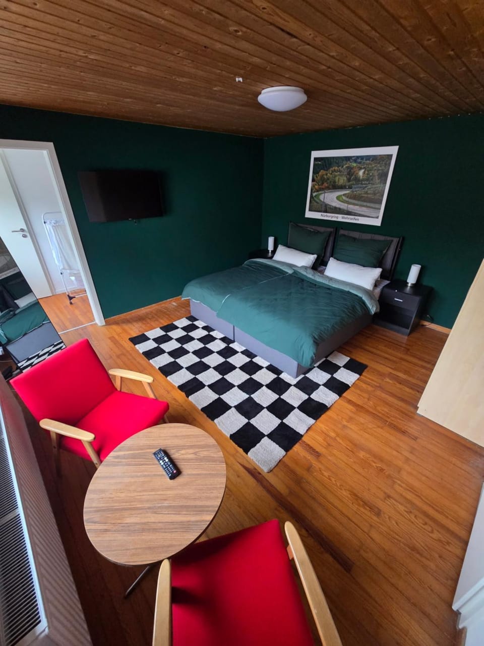 GreenHell Stays - Nürburgring House in Ahrweiler