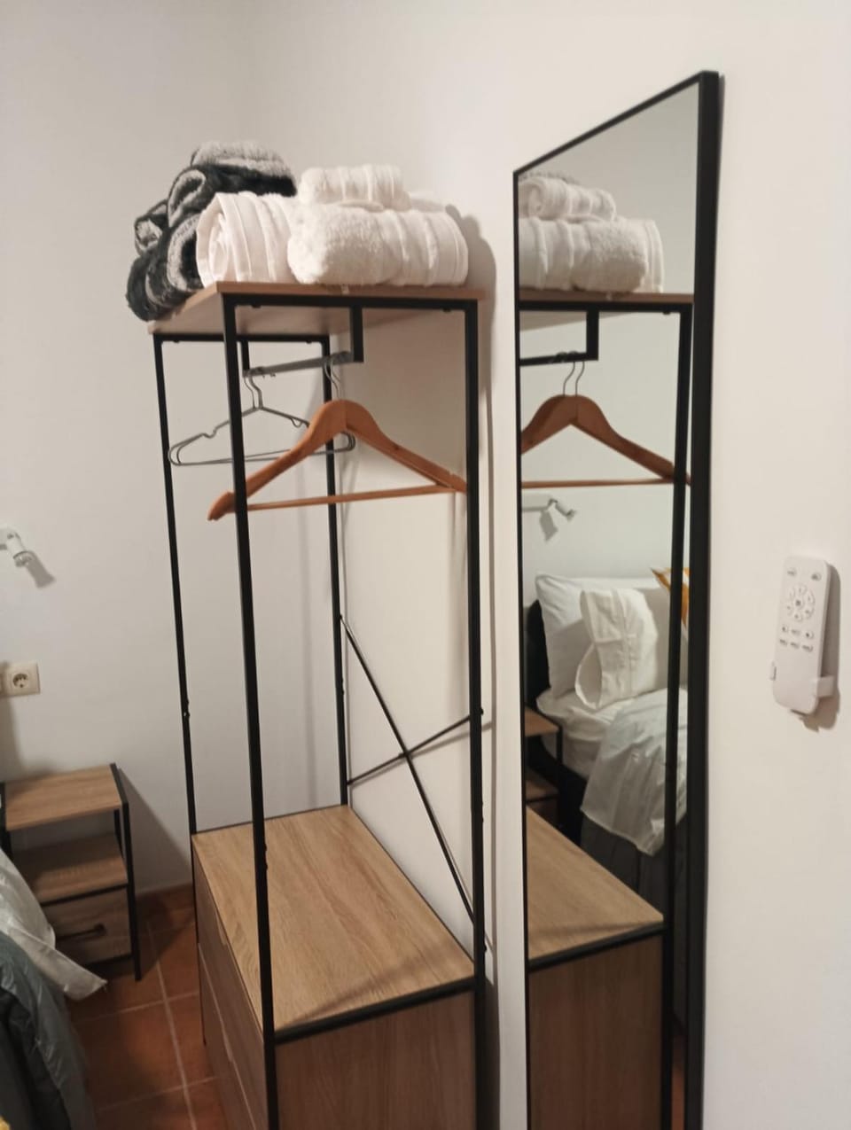 towels, wardrobe