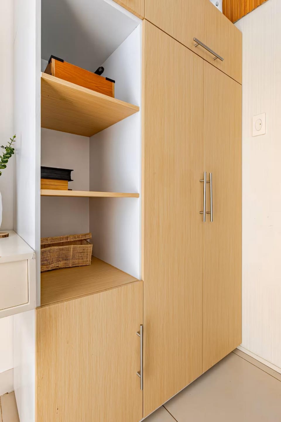 Bedroom, wardrobe
