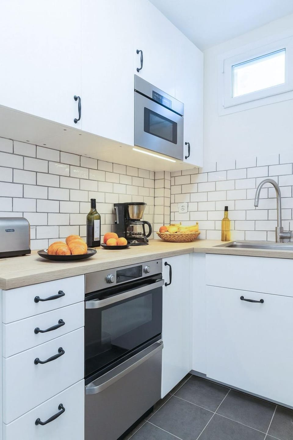 Kitchen or kitchenette, stove
