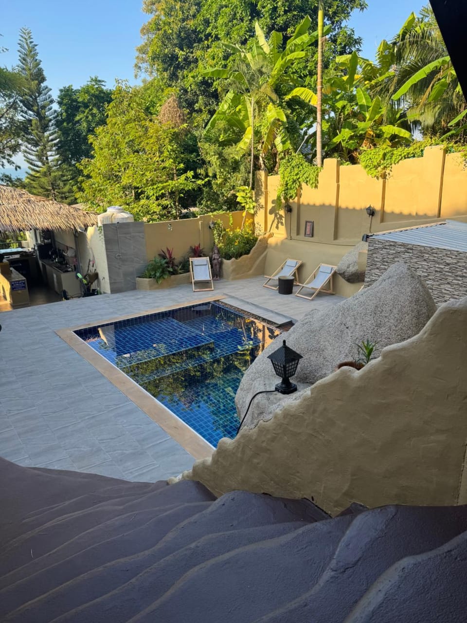 Seating area, Pool view, Swimming pool