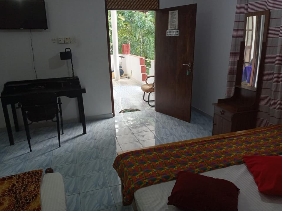 Thisara Pool Hotel Kataragama & Yala-Kabilththa Jeep Tour Hotel in Southern Province