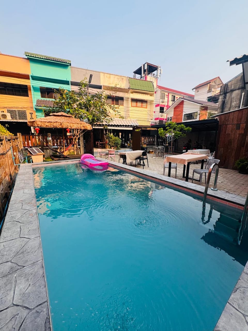 Property building, Day, Evening entertainment, Pool view, Swimming pool, sunbed