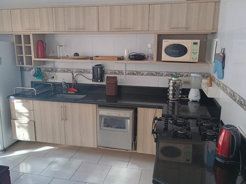Praia com conforto House in State of Paraná