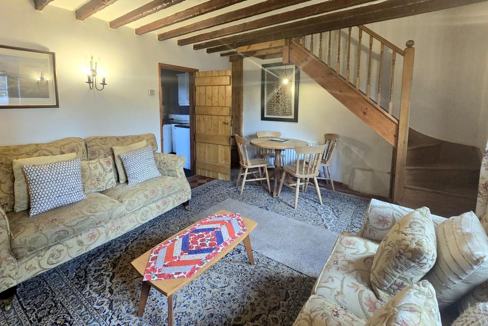 Living room, Seating area, Dining area