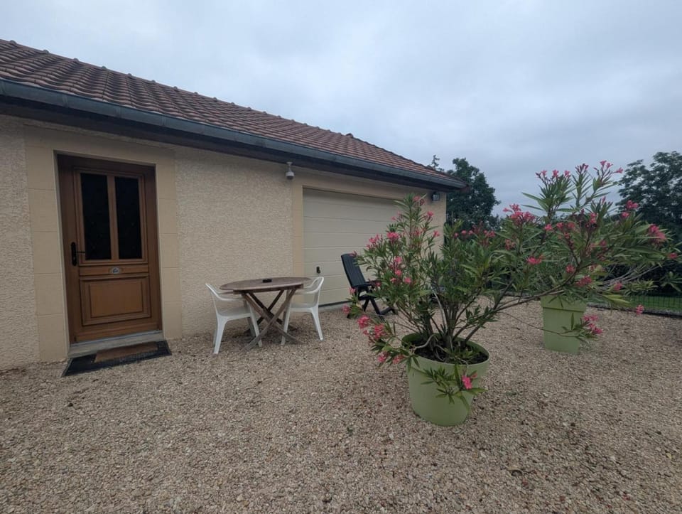 Le logis du lac House in Grand Est