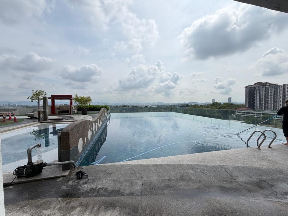 Pool view, Swimming pool