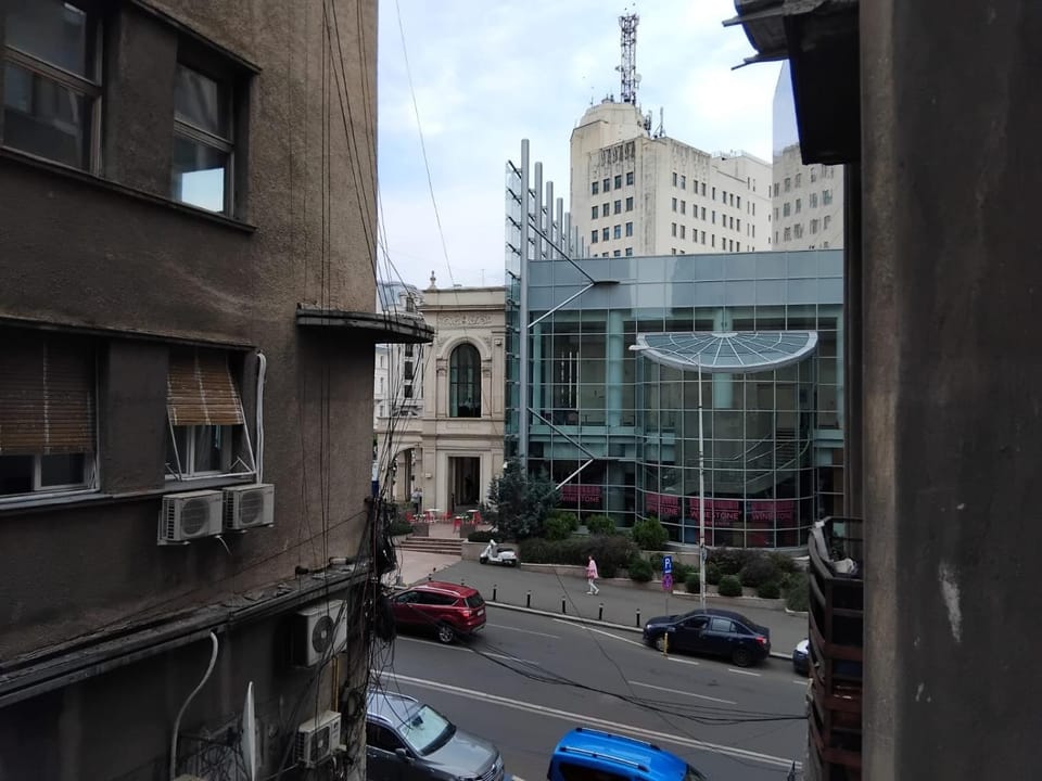 Urban Nest Apartment in Bucharest