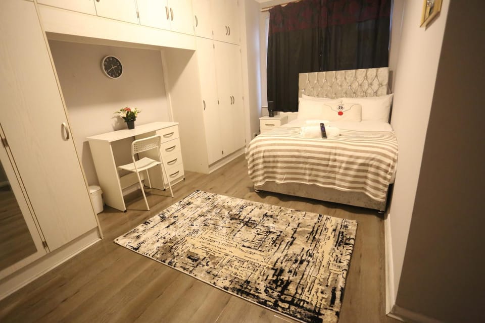 Bed, Photo of the whole room, Bedroom, wardrobe