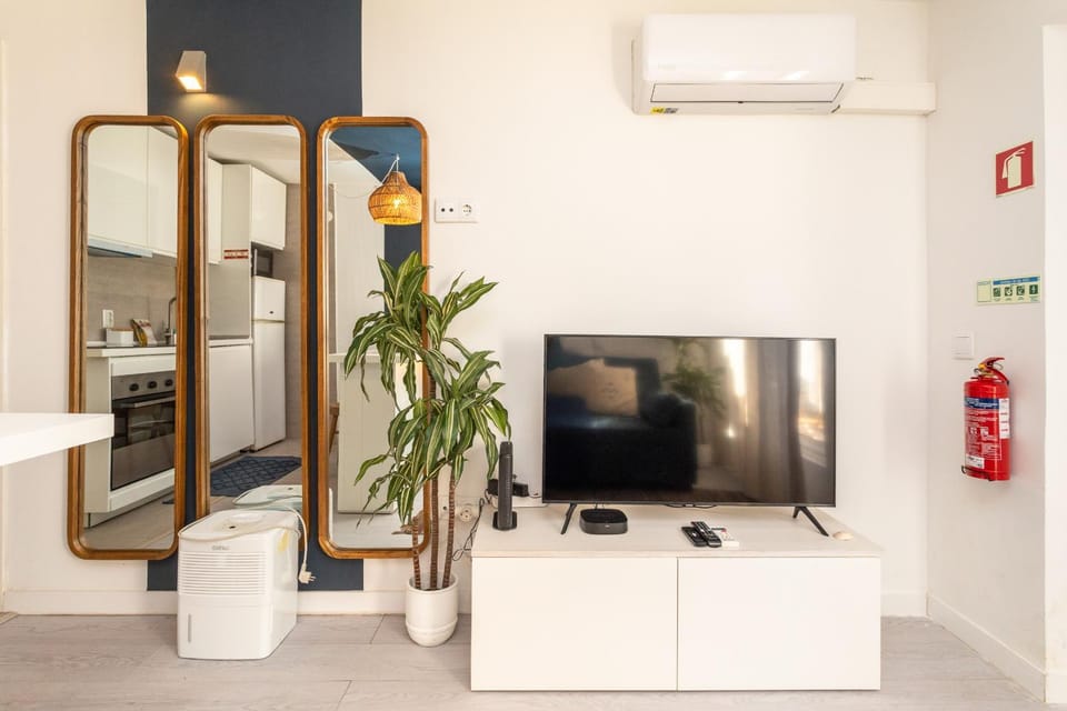 Communal lounge/ TV room, Living room