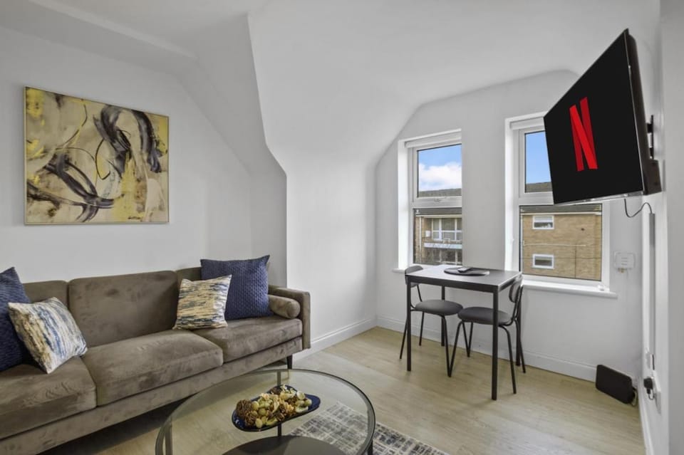 TV and multimedia, Seating area
