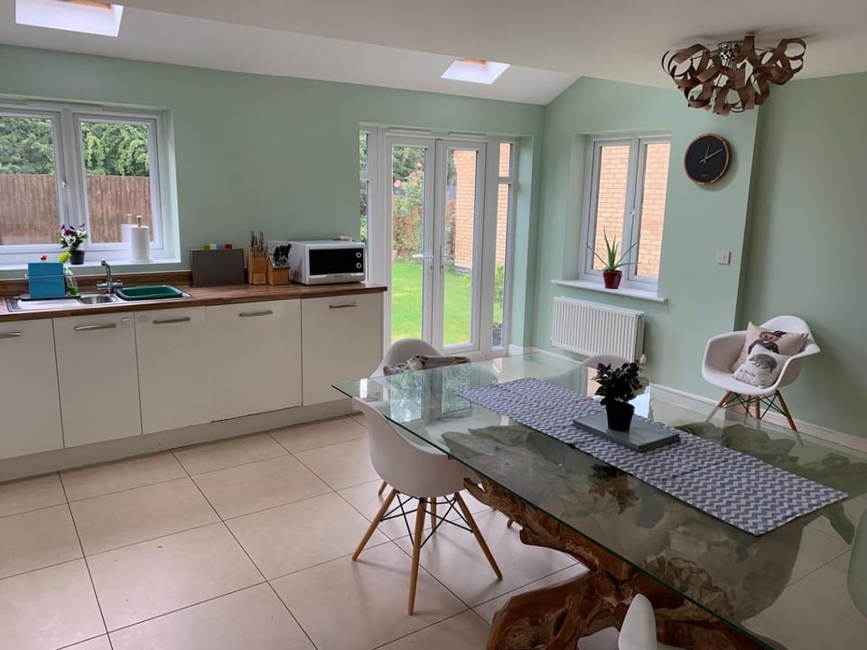 Oakham Haven: Modern 3-Bedroom Family Retreat House in Oakham