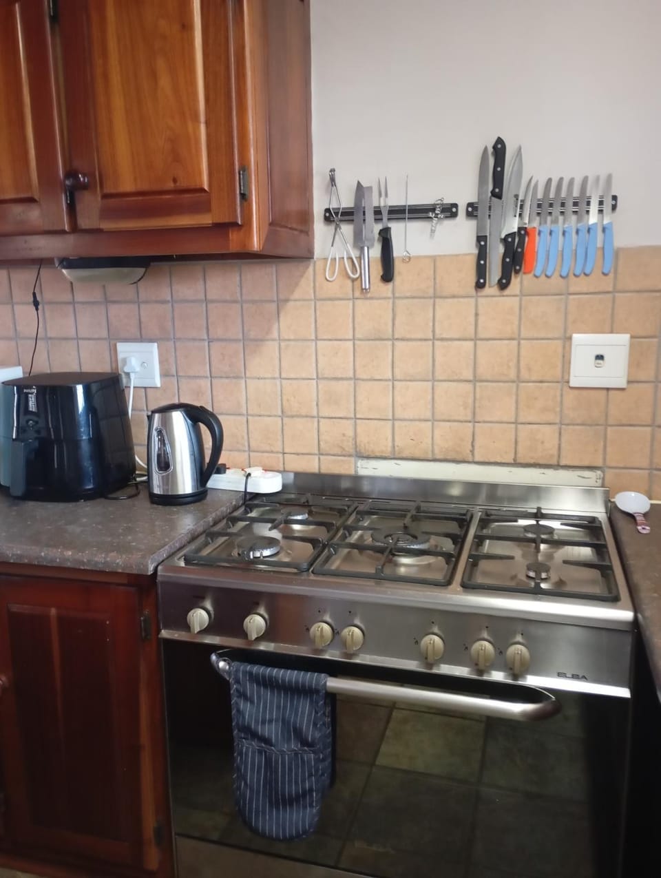 Spacious Home, 2-Bed, 2-Bath, Braai Area, Parking House in Western Cape