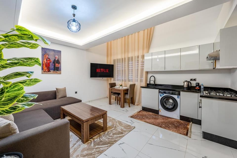 Guéliz 8 Appartements in One Building Apartment in Marrakesh