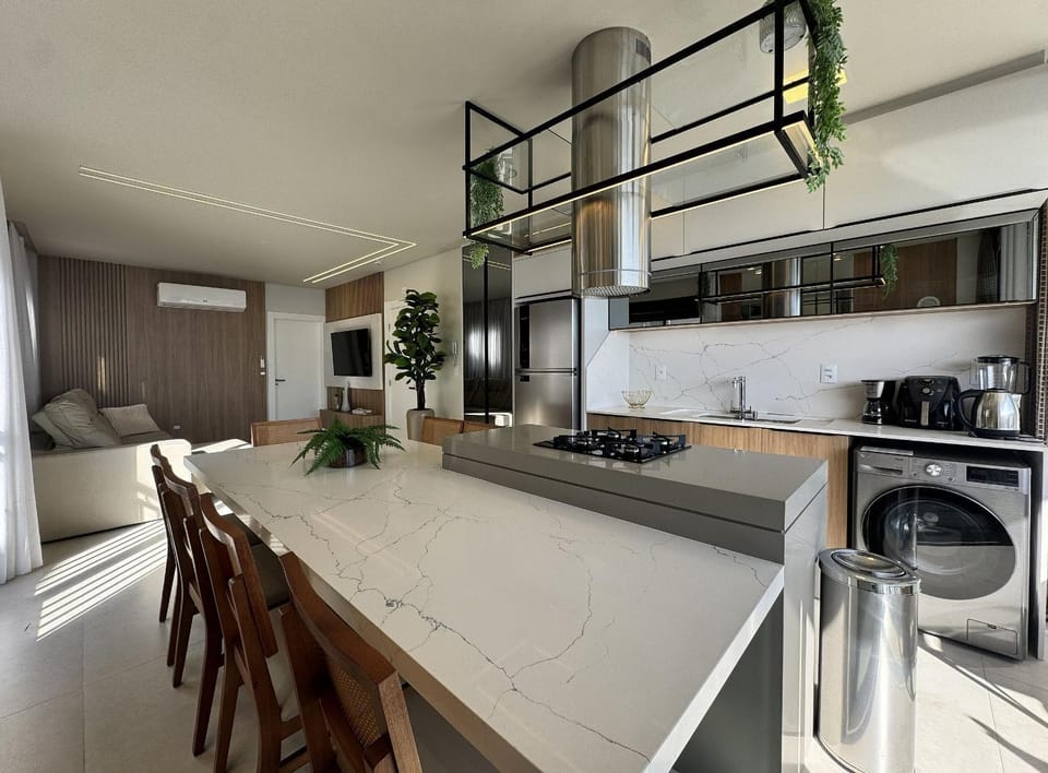 Kitchen or kitchenette, Lunch