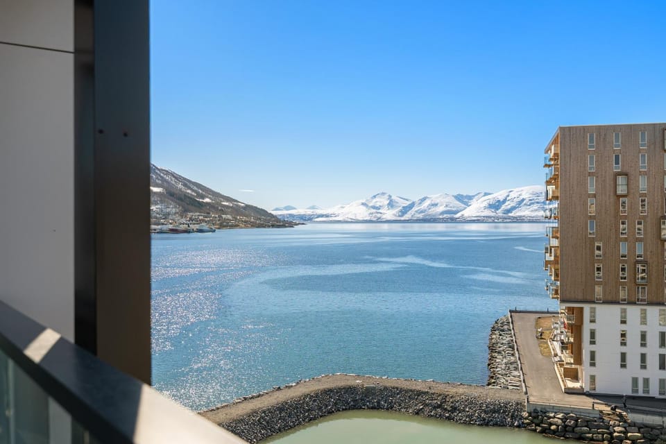 Day, Natural landscape, View (from property/room), Mountain view, Sea view