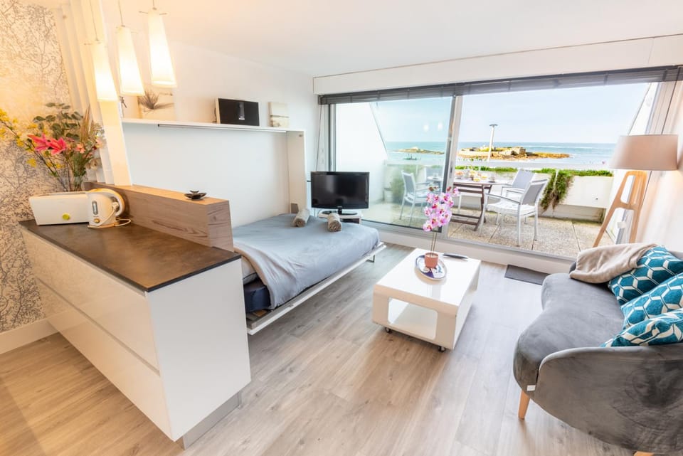 Bed, TV and multimedia, Balcony/Terrace, Seating area, Sea view, heating, internet, kitchen