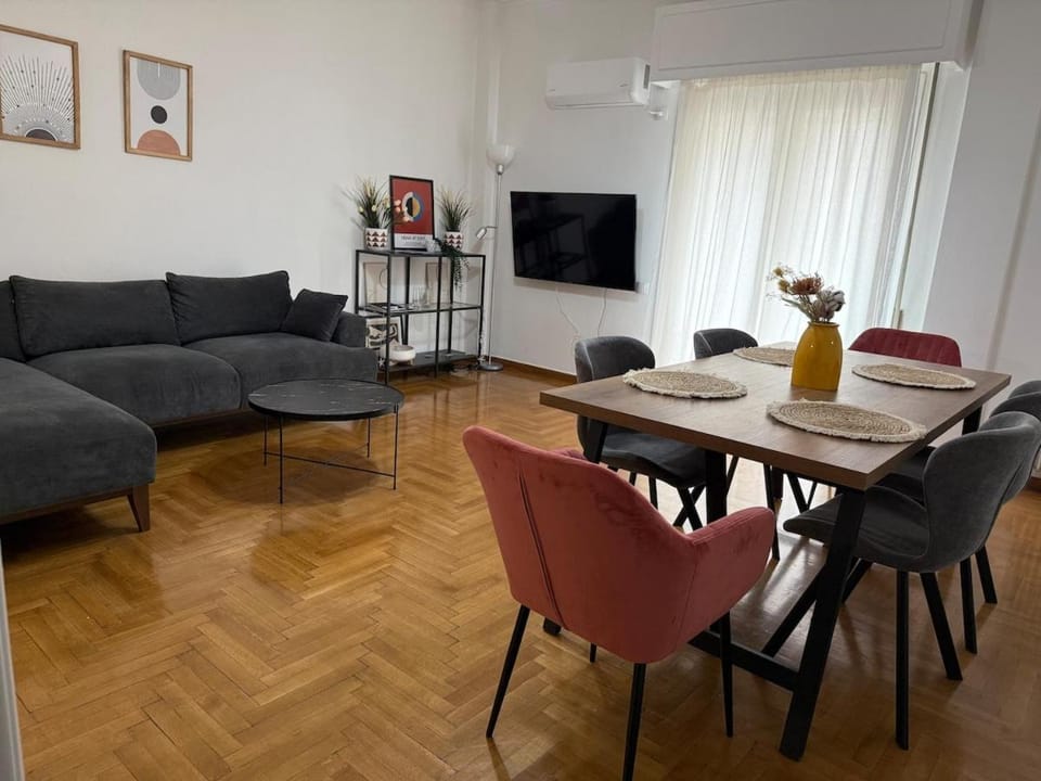 Athenian sunlit central flat! Apartment in Athens